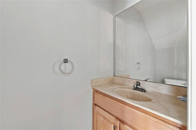 Building Photo - 105 Whitehead Rd
