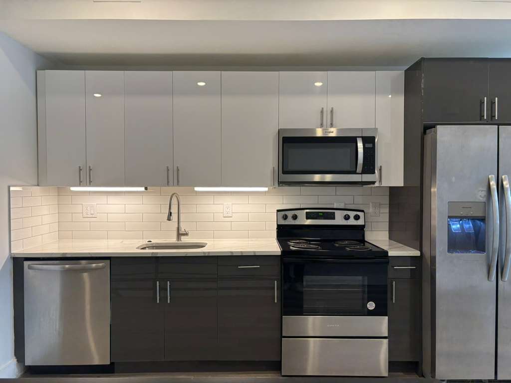 Building Photo - 2347 N 6th St