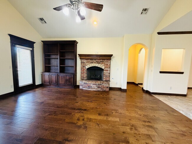 Building Photo - 18224 Bridlington Dr