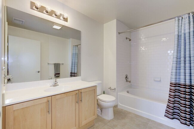 Building Photo - Luxurious Fully Furnished 2BR in the Heart of Mount Vernon Triangle!