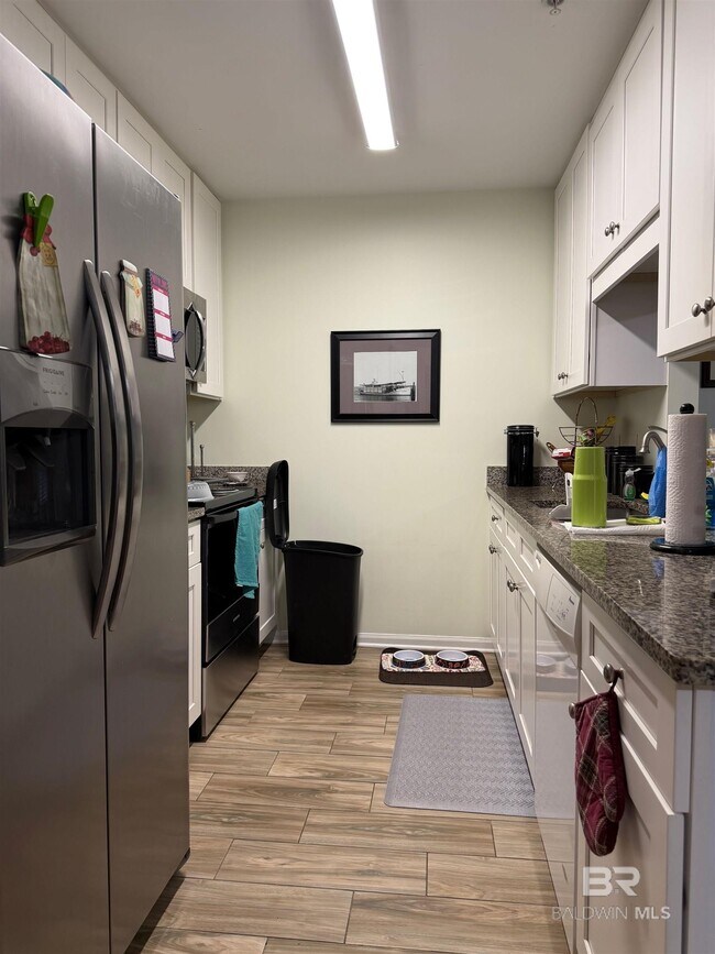 Building Photo - 1517 Regency Rd