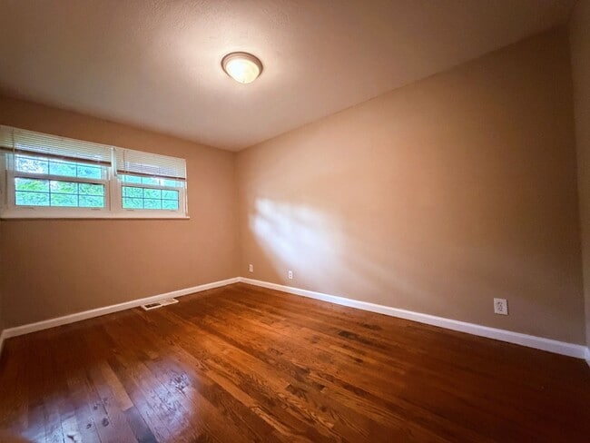 Building Photo - Spacious 3 Bedroom Rental - Ready for Immediate Move-in!