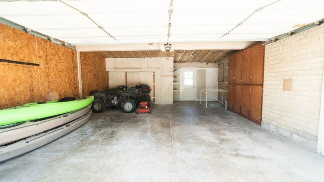 Building Photo - 5558 S Somerset Way