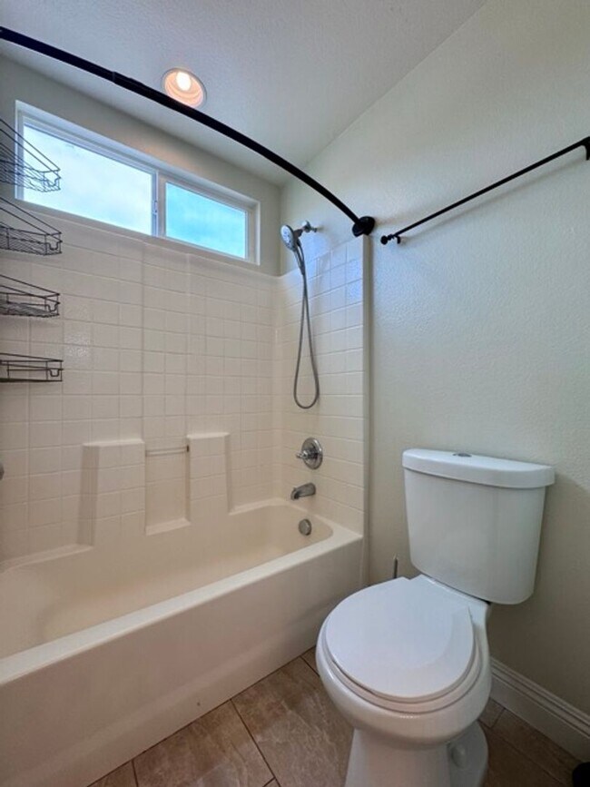 Building Photo - 4 bedroom Tierra Shores home for LEASE in ...
