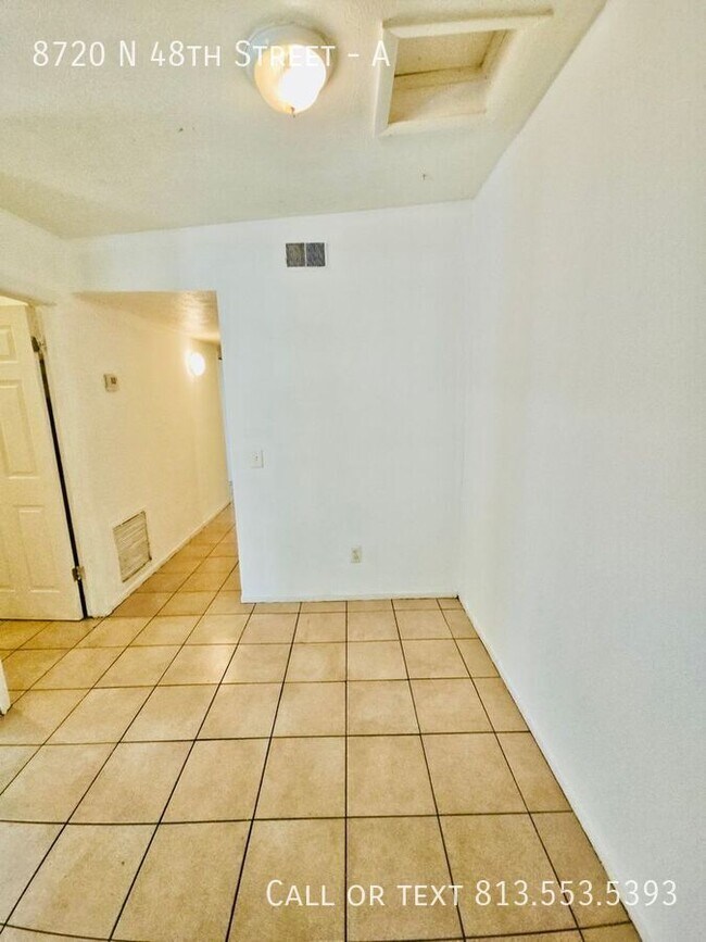 Building Photo - 8720 N 48th St