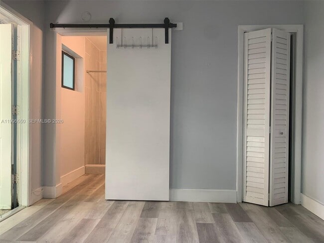 Building Photo - 1016 NE 17th Ave