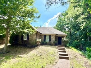 Building Photo - 1039 Crayton Ridge Dr