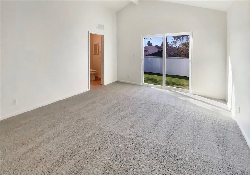 Building Photo - 9670 Summerville St