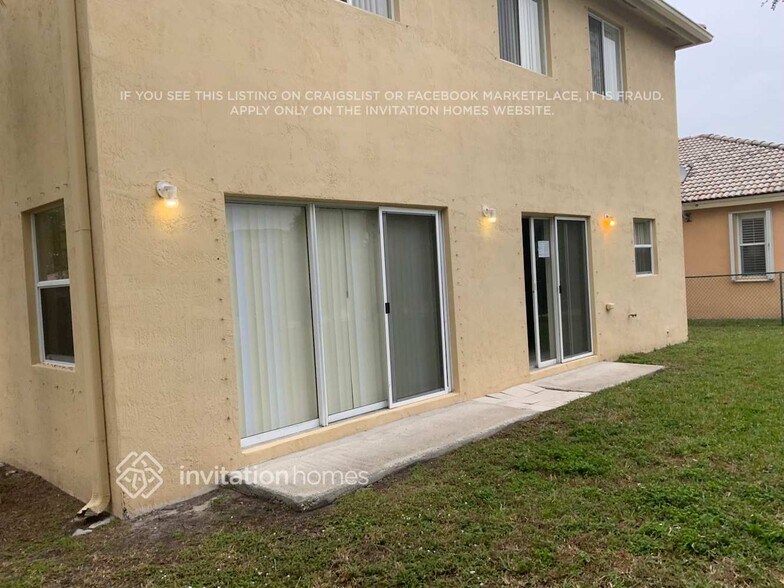 Building Photo - 13440 SW 24th St