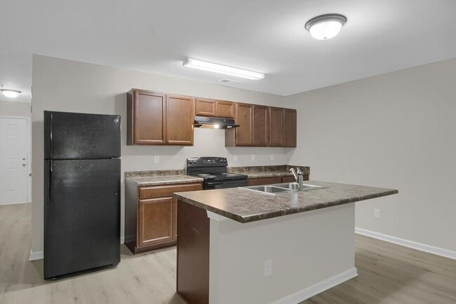 Building Photo - 2144 Belmont Cir NE