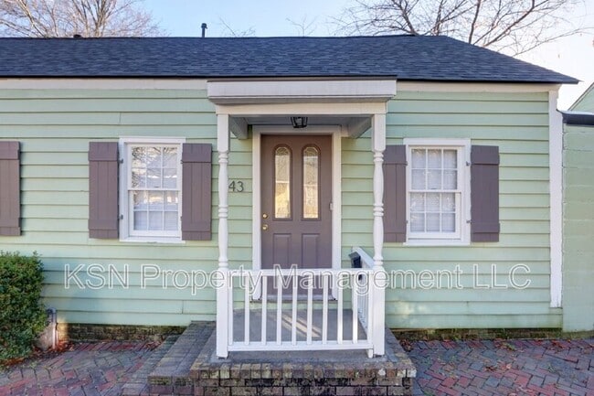 Building Photo - 543 E Harris St