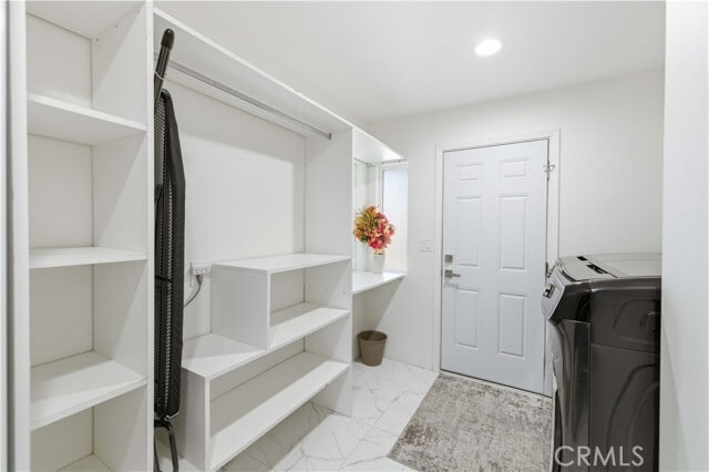 Building Photo - 41201 Laidlaw Ln