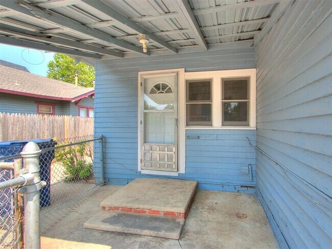 Building Photo - Remodeled 3 Bedroom Bungalow in OKC's Plaz...