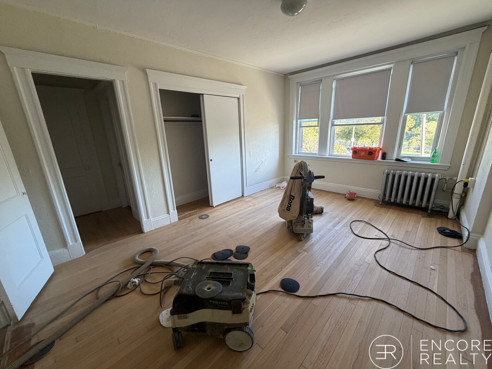 Building Photo - 2 Charlesgate W