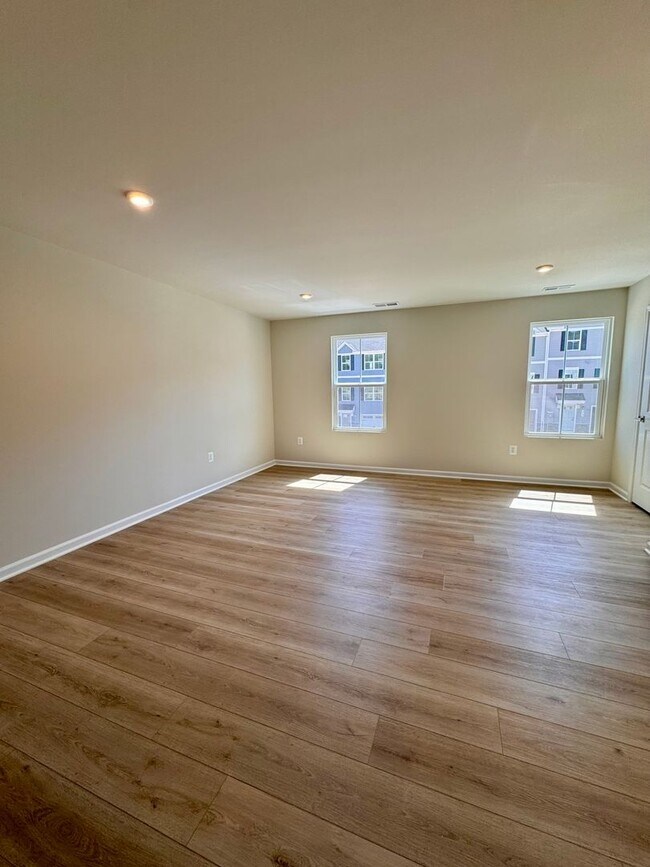 Building Photo - 2905 Orchard Ridge Lane