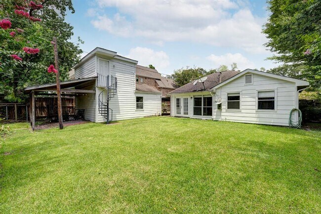 Building Photo - 4703 Braeburn Dr