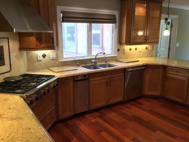 Building Photo - Stunning Executive Home in Almaden