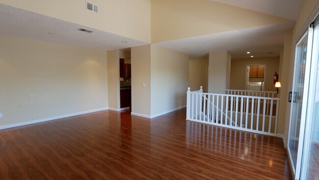 Building Photo - 318 Barbara Ln