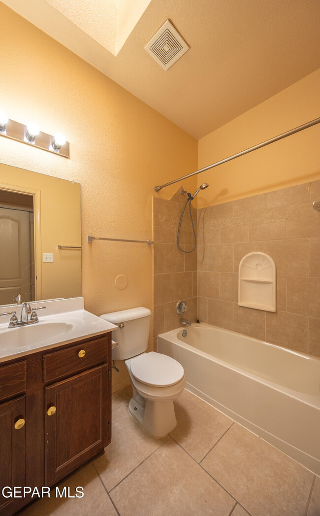Building Photo - 11932 Mesquite Lake Ln