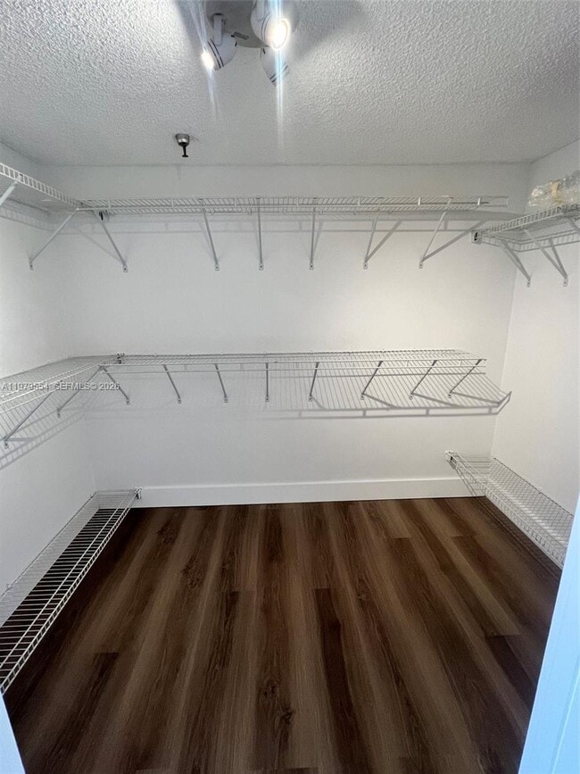 Building Photo - 290 174th St