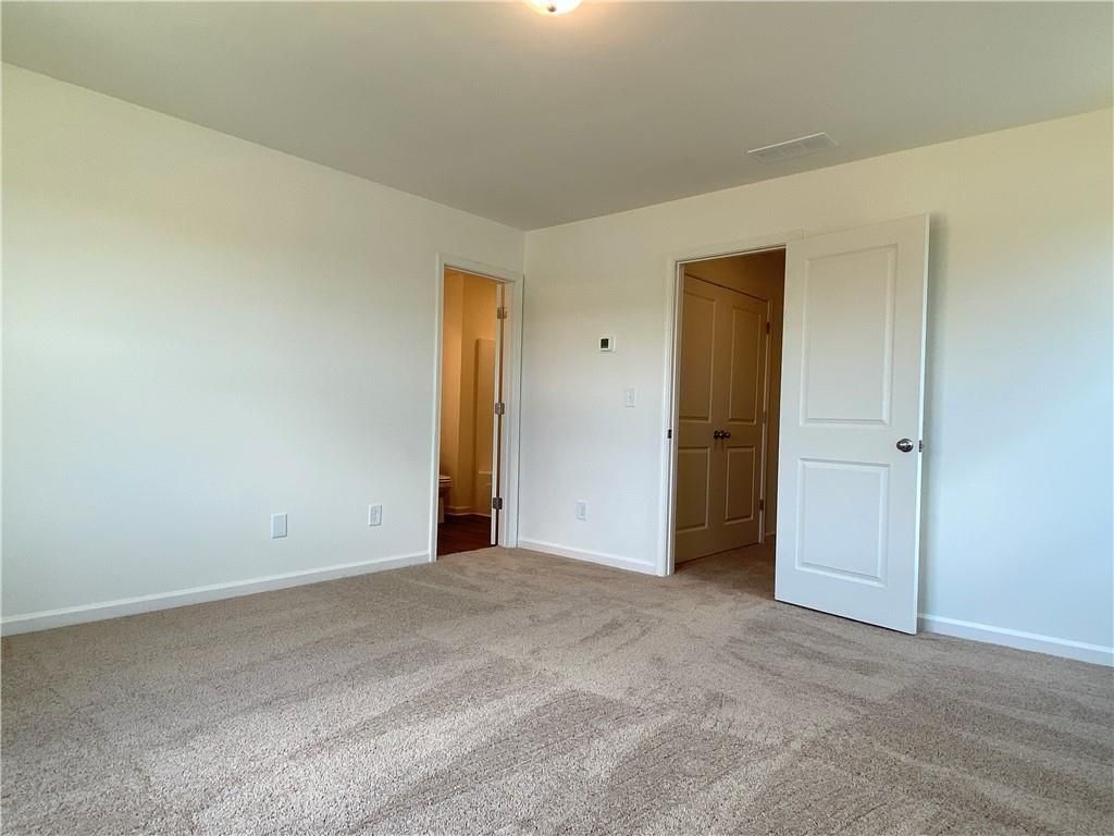 Building Photo - 239 Grand Central Wy