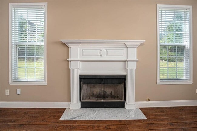 Building Photo - 1098 Fountain Lakes Ct