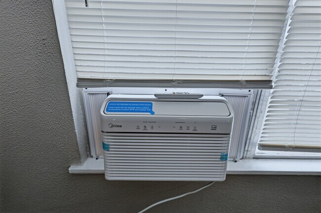 Building Photo - 1228 5th Ave N