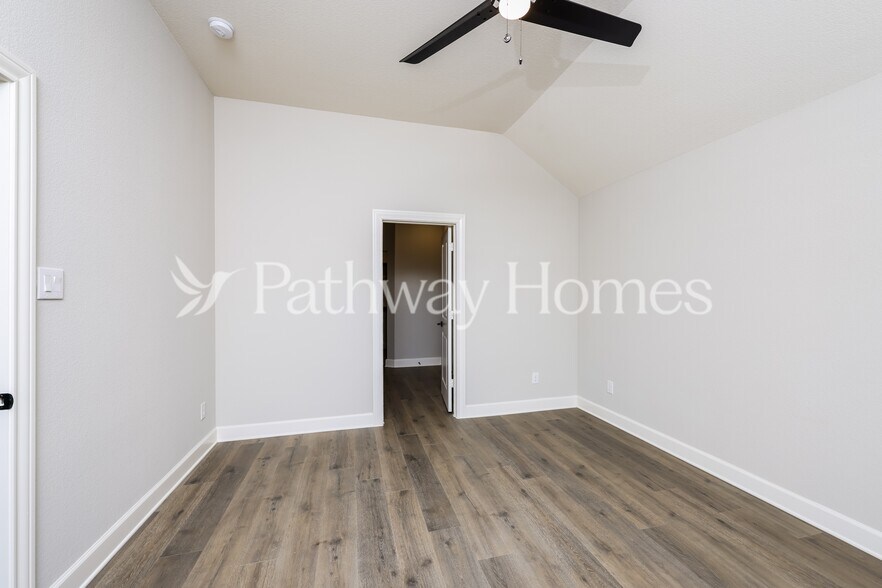 Building Photo - 1037 Costa Vista Trl