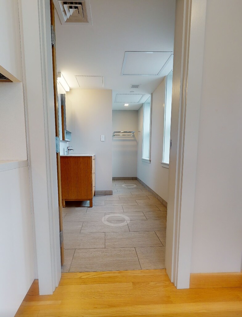 Building Photo - 114 Mount Auburn St