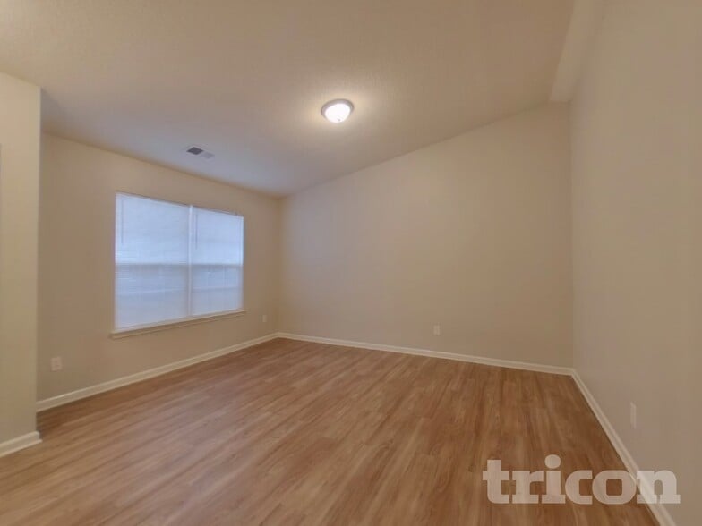 Building Photo - 4932 Aldersbrook Dr