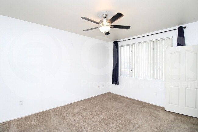 Building Photo - 16013 S Desert Foothills Pkwy