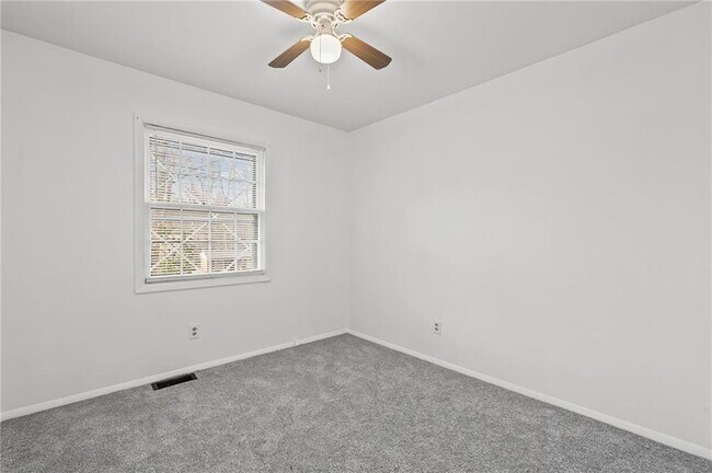 Building Photo - 4488 Richard Rd