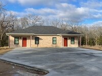Building Photo - 260-262 Chisholm Trail