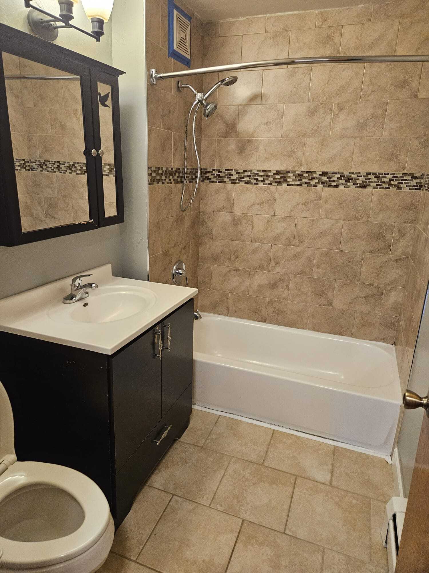 Bathroom 2 - 746 Dempster St
