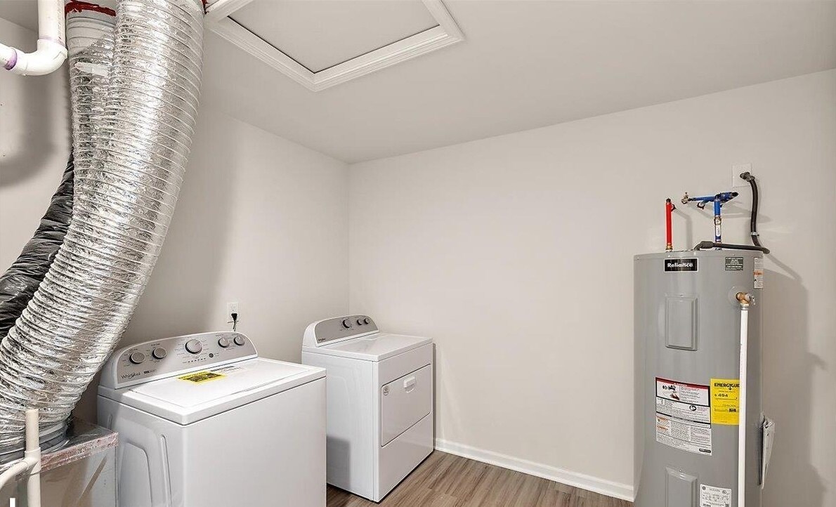 Building Photo - 8292 Heywood Cir