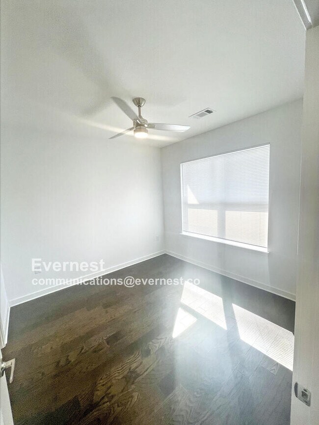 Building Photo - 1677 54th Ave N