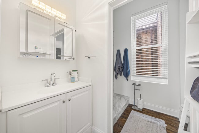 Building Photo - 2228 S Wood-2