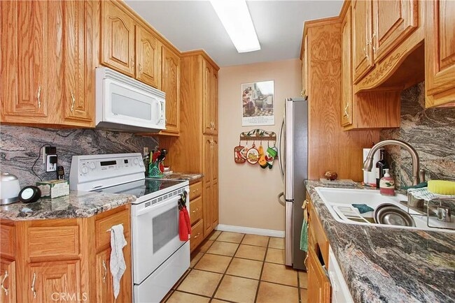 Building Photo - 1000 W MacArthur Blvd