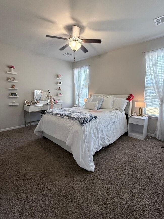 Building Photo - 1008 Meridian Dr