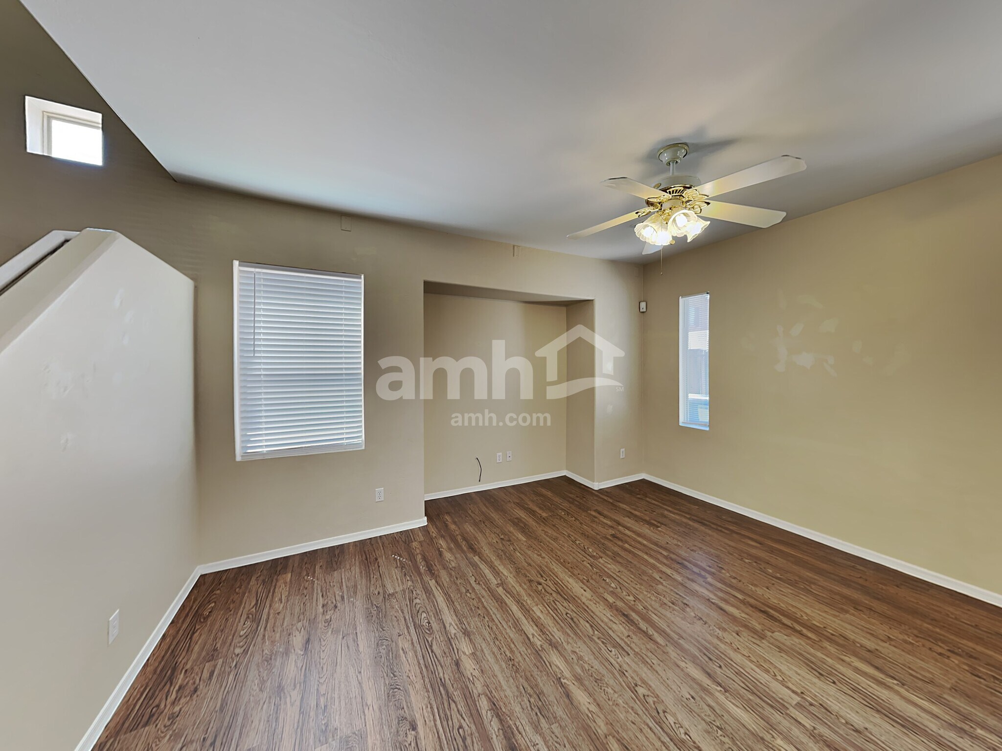 Building Photo - 3040 W Los Gatos Dr
