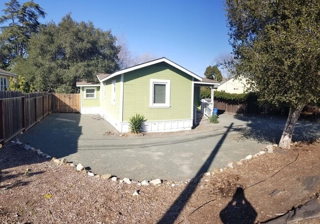 Building Photo - Jeffrey and Foothill Properties