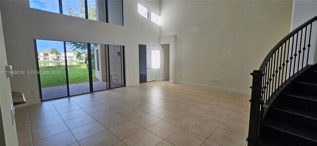 Building Photo - 8175 Lost Creek Ln