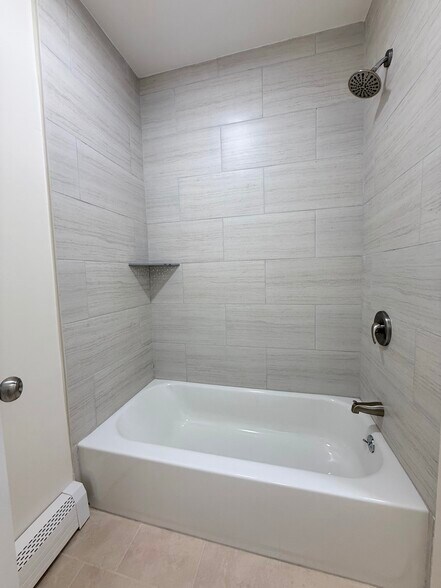 Building Photo - 356 Carnegie Pl