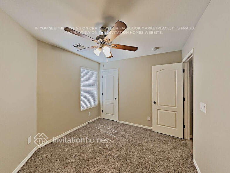 Building Photo - 928 W Desert Canyon Dr