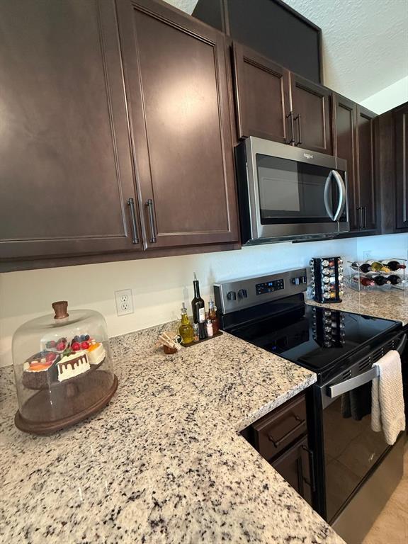 Building Photo - 1419 Plank Pl