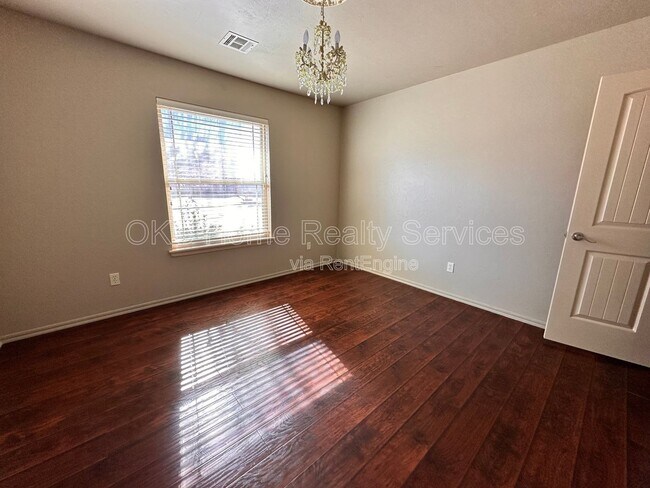 Building Photo - 13201 SW 2nd Terrace