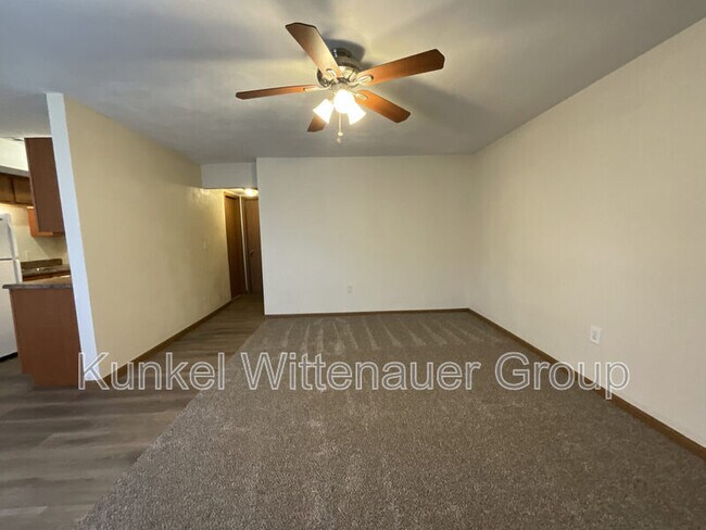 Building Photo - 1810 Jamestown Rd