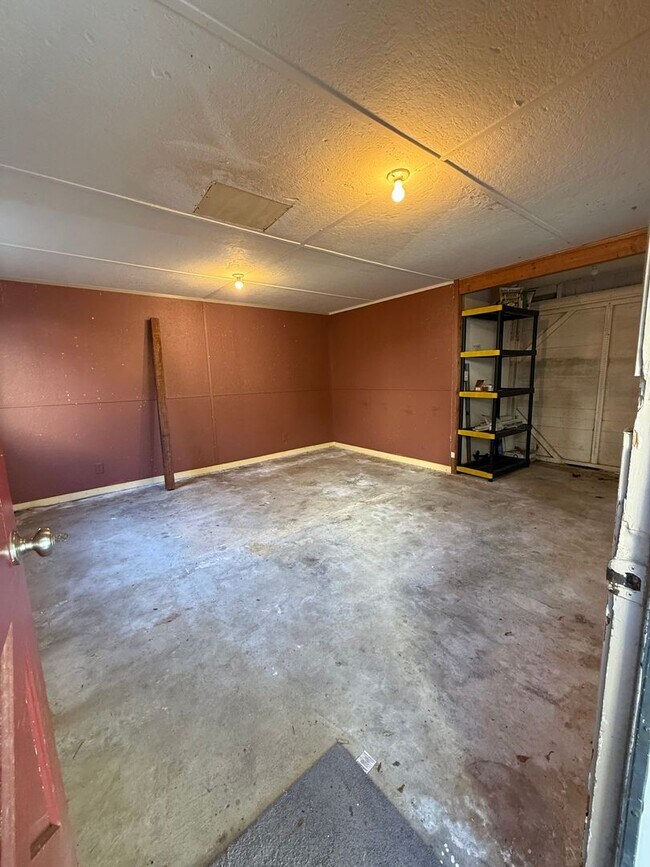 Building Photo - 323 Mountian View Ave