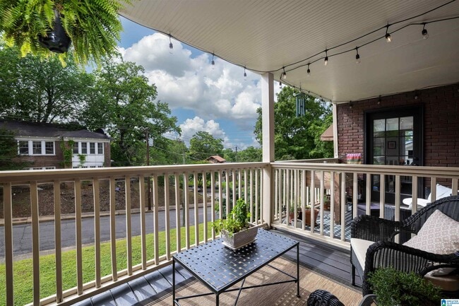 Building Photo - 1305 31st St S