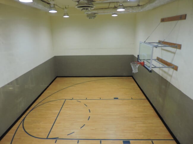 Building Photo - 511 SE 5 Ave